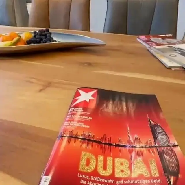 Warum Sie Ihre Unterspritzung bei einem Facharzt durchführen lassen sollten!Immer mehr Billig-Ketten bieten ästhetische Behandlungen an – oft ohne Fachärzte. Doch Vorsicht: Unterspritzungen sind keine Bagatellbehandlungen!Komplikationen wie Infektionen, Gefäßverschlüsse oder unschöne Ergebnisse können auftreten, wenn die Behandlung nicht fachgerecht durchgeführt wird. Fachärzte kennen die Risiken, Nebenwirkungen und eventuelle Alternativen. Daher ist die Durchführung durch einen Facharzt sicherer!Dr. Helge Jens setzt sich seit Jahren für einen Facharztvorbehalt bei Unterspritzungen ein. Denn Ihre Sicherheit und ein natürliches Ergebnis stehen an erster Stelle.✅ Vertrauen Sie auf Erfahrung.
✅ Vertrauen Sie auf medizinische Kompetenz.
✅ Vertrauen Sie auf Fachärzte.#Domhofklinik #DrHelgeJens #ÄsthetischeMedizin #FacharztVorbehalt #Unterspritzung #SicherheitGehtVor #AachenBeauty #NatürlichSchön #dgaepc
#dgaepc1972 #dgäpc #beauty #plasticsurgery