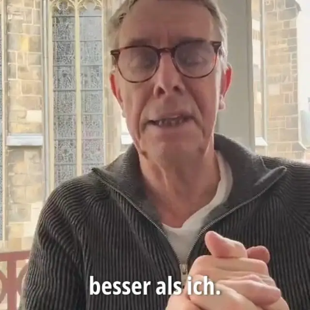 Diese Woche häufiger gefragt: Führt Dr. Jens auch Bauchdeckenstraffungen durch?✅Ja – selbstverständlich!In den vergangenen Monaten stellen wir fest, dass Eingriffe nach starker Gewichtsreduktion immer gefragter werden. Da moderne Abnehmprodukte – wie z. B. Abnehmspritzen – immer verbreiteter sind, suchen viele Patientinnen und Patienten nach einer Möglichkeit, überschüssige Haut entfernen und ihren Körper neu definieren zu lassen.Beliebte Straffungsbehandlungen nach Gewichtsverlust sind u. a.:👉Bauchdeckenstraffung
👉Straffung von Armen oder Oberschenkeln
👉Bruststraffung bzw. -korrekturenDiese Eingriffe helfen dabei, das eigene Wohlbefinden und die Körperform nach dem Abnehmen wieder in Einklang zu bringen.💬 Außer Nasenkorrekturen können Sie mit allen ästhetisch‑chirurgischen Anliegen zu uns kommen.Wir beraten Sie gerne persönlich und ausführlich.#drjens #domhofklinik #aachen #ästhetik #schönheitschirurgie #abnehmen #bauchstraffen #Hautstraffung #BrustOP