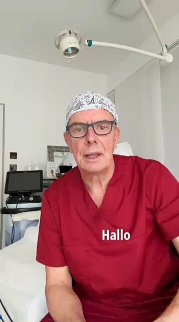 Frisch aus dem OP! 🏥👨⚕️ Dr. med. Helge Jens gibt euch heute einen exklusiven Einblick in eines seiner Spezialgebiete: die Oberlidstraffung. 👁️✨Schlupflider lassen den Blick oft müde oder schwer wirken. Aber wusstet ihr, dass eine wirklich gute Straffung viel mehr ist als nur "Haut entfernen"? Dr. Jens setzt auf die präzise myokutane Technik:👉 Ganzheitlich: Nicht nur die Haut, sondern auch ein feiner Muskelstreifen wird korrigiert
👉 Modern: Schonende Vershrinkung der Muskelränder durch Hochfrequenzsstrom.
👉Individuell: Die Fettpolster werden genau unter die Lupe genommen.Trotz über 30 Jahren Berufserfahrung betont Dr. Jens: Das Wichtigste ist die ausführliche, persönliche Beratung im Vorfeld. Vertrauen und Aufklärung sind die Basis für ein natürliches und langanhaltendes Ergebnis, das zu euch passt. 🤝Das Video soll einen kleinen Einblick geben, wie der Eingriff abläuft! 🎥📍 Domhof Klinik, Aachen
📞 Beratungstermin vereinbaren: 0241 - 479 920
🌐 Mehr Infos: www.drjens.de#Oberlidstraffung #Schlupflider #PlastischeChirurgie #DrHelgeJens #Aachen #DomhofKlinik #Ästhetik #WacherBlick #Expertise #Klinikalltag