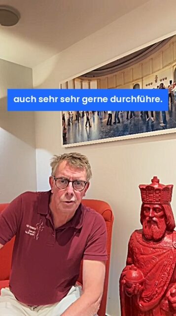 Wacher Blick, neues Lebensgefühl – ganz ohne Vollnarkose. ✨👁️Frisch zurück von der DGÄPC-Jahrestagung am Tegernsee bestätigt sich der deutschlandweite Trend: Die Oberlidstraffung zählt zu den gefragtesten Eingriffen in der Plastischen Chirurgie – und ist auch bei uns in der DOMHOF-Klinik eine häufige Behandlung.Müde wirkende Augen oder Schlupflider, die das Gesichtsfeld einschränken? Mit einem präzisen, schonenden Eingriff lässt sich die jugendliche Frische und Leichtigkeit des Blicks zurückholen.Warum Patientinnen und Patienten uns bzw. unserer DOMHOF-Klinik vertrauen:🩺 Höchste Spezialisierung & Routine: Langjährige fachärztliche Erfahrung für millimetergenaue Schnittführung und natürlich wirkende Ergebnisse.🌿 Schonend & schmerzfrei: Der Eingriff erfolgt ambulant in örtlicher Betäubung (auf Wunsch mit sanfter Sedierung/Dormicum) – ganz ohne die Belastung einer Vollnarkose.⏱️ Schnelle Erholung: Nach einer kurzen Ruhe- und Kühlphase (1–2 Stunden) bei uns in der Klinik geht es direkt nach Hause.✨ Dezente Narben, maximale Wirkung: Fäden werden bereits nach ca. einer Woche gezogen, Schnitte verblassen rasch und sind danach so gut wie unsichtbar.❄️ Perfektes Timing: Gerade die kühlere Jahreszeit ist optimal für die Heilung und Schwellungsreduktion.Unser erfahrenes Fachärzte-Team um Dr. Jens, Frau Dr. Nigl und Frau Dr. Esser nimmt sich Zeit für Ihre Wünsche und eine ehrliche, transparente Beratung.👉 Vereinbaren Sie jetzt Ihr persönliches Beratungsgespräch und starten Sie mit einem frischen, freien Blick in die Saison!🔗 Link in Bio für Terminanfragen und weitere Einblicke. Termine auch über Telefon 0241 479920#DomhofKlinik #DrJens #Oberlidstraffung #Blepharoplastik #Schlupflider #PlastischeChirurgie #ÄsthetischeChirurgie #DGÄPC #FrischerBlick #Aachen #Schönheitsklinik #NatürlicheSchönheit